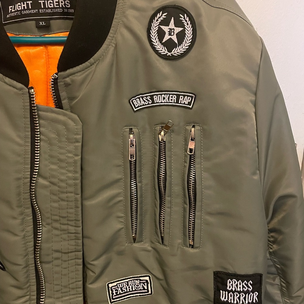 Jacket - Picture 14 of 14